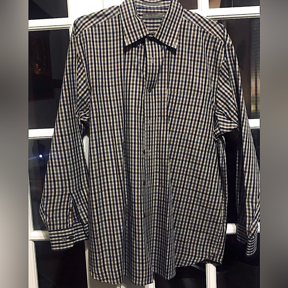 Cremieux signature collection.Worn once,then professionally drycleaned. Plaid.XL